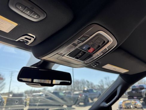 Used 2019 RAM 2500 Limited image 32