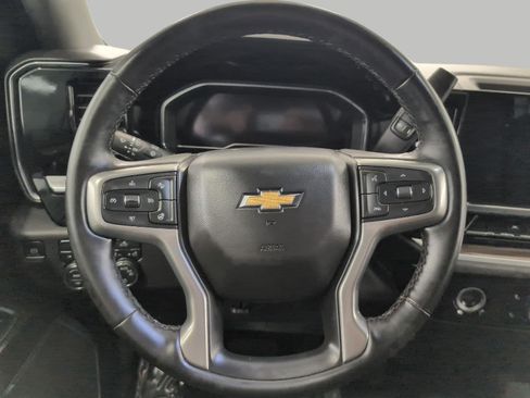 Used 2024 Chevrolet Silverado 1500 LT AWD/4WD image 5
