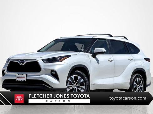 Used 2026 Toyota Highlander XLE AWD/4WD image 1