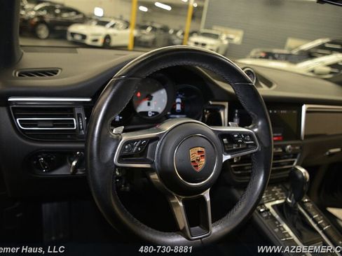 Used 2020 Porsche Macan S image 11