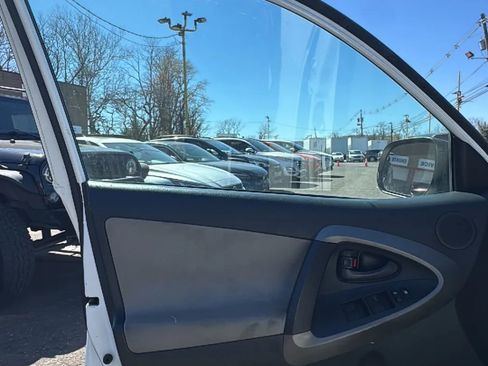 Used 2010 Toyota RAV4 4WD image 9