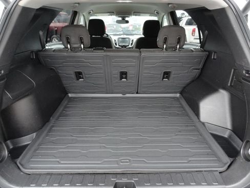 Used 2018 Chevrolet Equinox LT FWD image 12