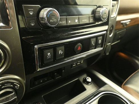 Used 2019 Nissan Titan Platinum Reserve w/ Platinum Utility Package image 18