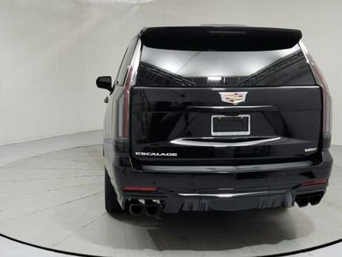 Certified 2025 Cadillac Escalade V image 4