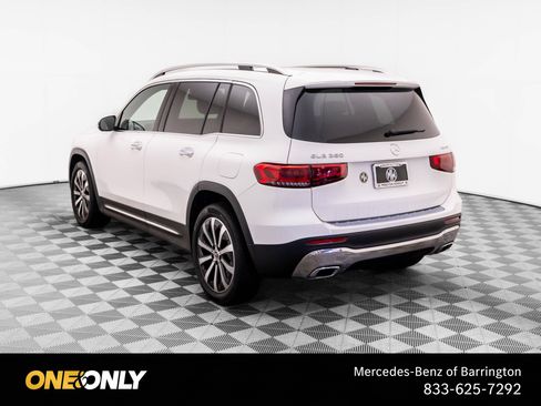 Used 2021 Mercedes-Benz GLB 250 4MATIC image 3