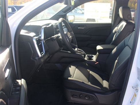 New 2025 GMC Canyon Elevation w/ Convenience Package image 12