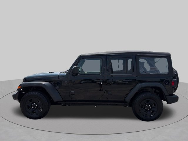 Used 2025 Jeep Wrangler Unlimited Sport AWD/4WD image 2