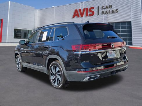 Used 2025 Volkswagen Atlas SE image 9