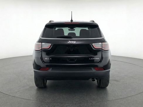 Used 2025 Jeep Compass Latitude image 7