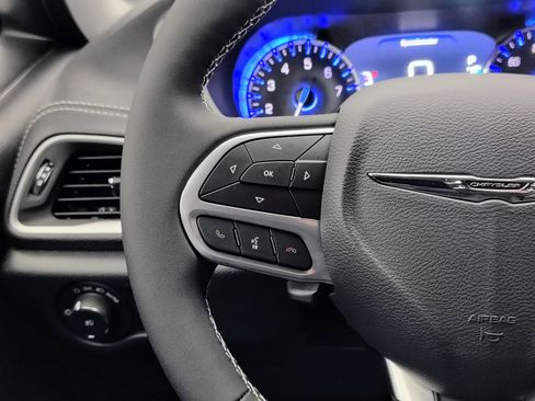 New 2026 Chrysler Pacifica Select FWD image 30
