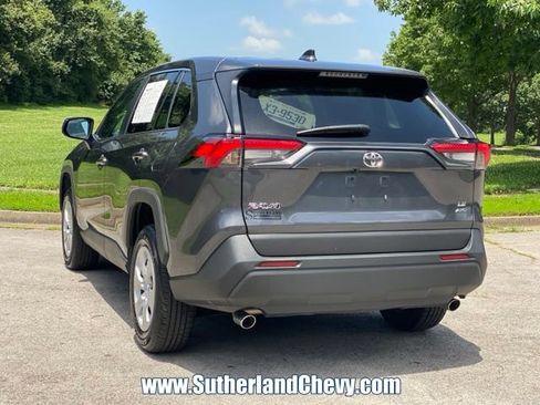 Used 2025 Toyota RAV4 LE AWD/4WD image 5