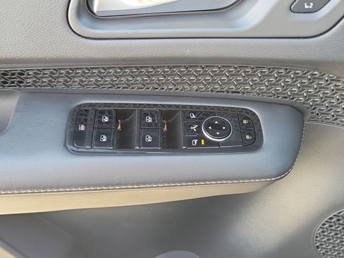 Certified 2023 Nissan Ariya FWD image 25