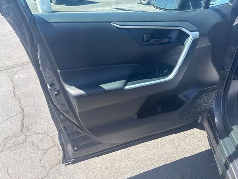 Used 2023 Toyota RAV4 LE AWD/4WD image 21
