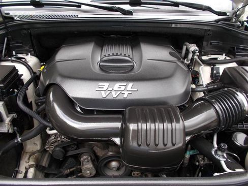 Used 2012 Jeep Grand Cherokee Laredo w/ Laredo E Group image 20