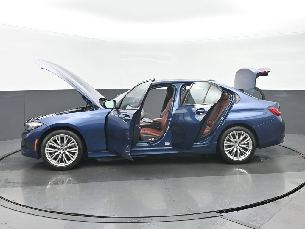 Used 2023 BMW 330i xDrive Sedan w/ Premium Package AWD/4WD image 42