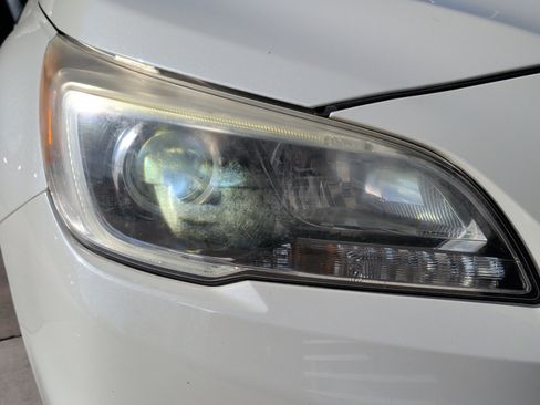 Used 2017 Subaru Outback 3.6R Touring w/ Popular Package #5A image 11