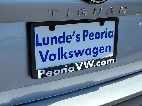 New 2026 Volkswagen Tiguan SE FWD image 9