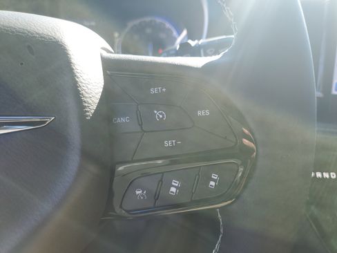 New 2026 Chrysler Pacifica Select w/ S Appearance Package image 10