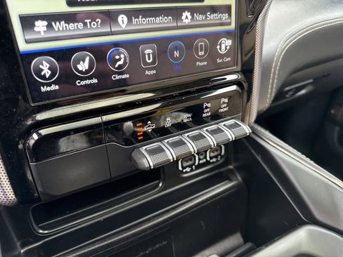 Used 2020 RAM 1500 Limited RWD image 32