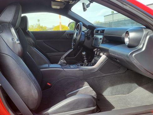 Used 2023 Toyota GR86 Premium image 17