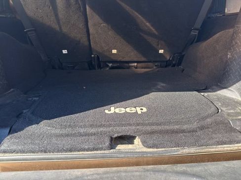 Used 2015 Jeep Wrangler Unlimited Sahara AWD/4WD image 10
