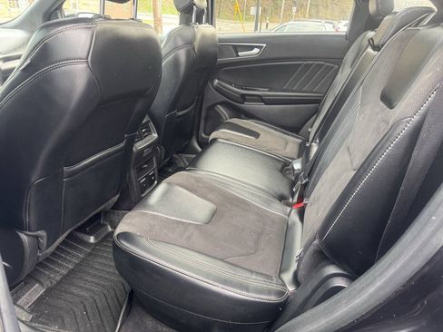 Used 2019 Ford Edge ST w/ Equipment Group 401A AWD/4WD image 15