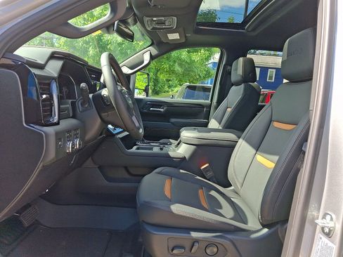 New 2026 Chevrolet Blazer LT w/ Convenience Package AWD/4WD image 13