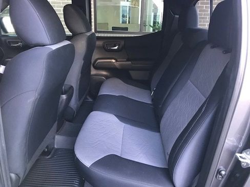 Used 2021 Toyota Tacoma TRD Off-Road w/ Technology Package image 7