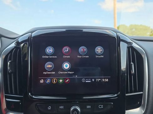Used 2023 Chevrolet Traverse LT FWD image 29