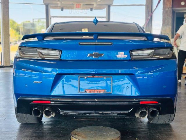 Used 2017 Chevrolet Camaro SS RWD image 11