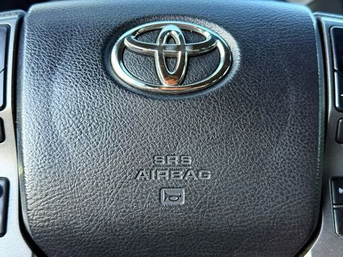 Used 2021 Toyota Tacoma TRD Off-Road image 18