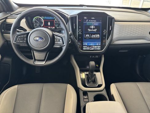Used 2025 Subaru Forester Limited w/ Popular Package AWD/4WD image 12