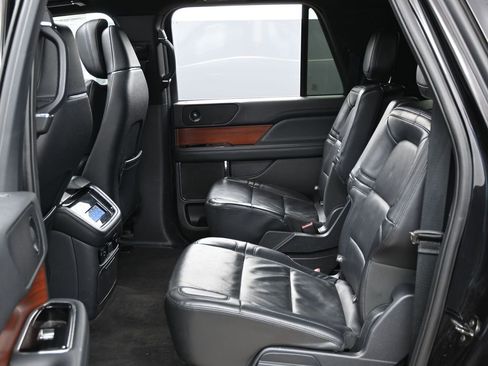Used 2022 Lincoln Navigator L Reserve image 36