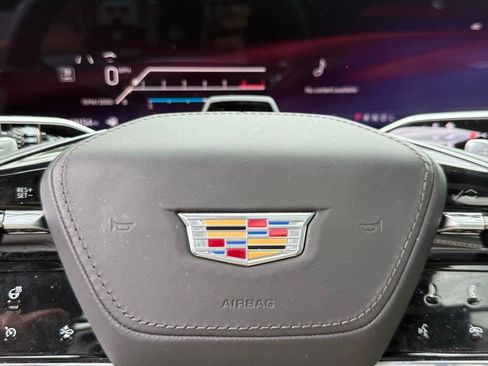 Certified 2025 Cadillac Escalade Premium Luxury Platinum w/ LPO, Floor Liner Package AWD/4WD image 25