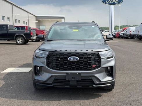 Certified 2025 Ford Explorer ST AWD/4WD image 2