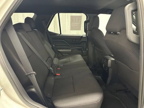 Used 2025 Toyota 4Runner SR5 AWD/4WD image 53