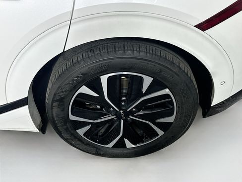 Used 2024 Kia EV6 GT-Line RWD image 11