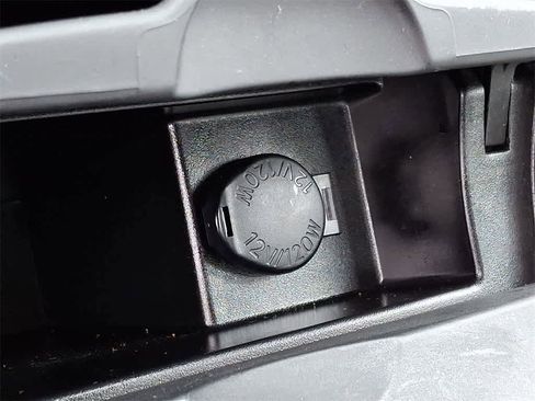 Used 2010 Toyota Corolla image 23