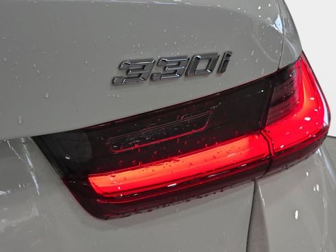 Certified 2024 BMW 330i Sedan w/ Convenience Package RWD image 22
