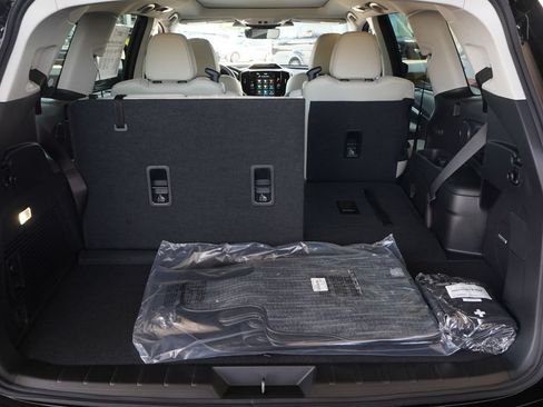 New 2026 Subaru Ascent Limited AWD/4WD image 12