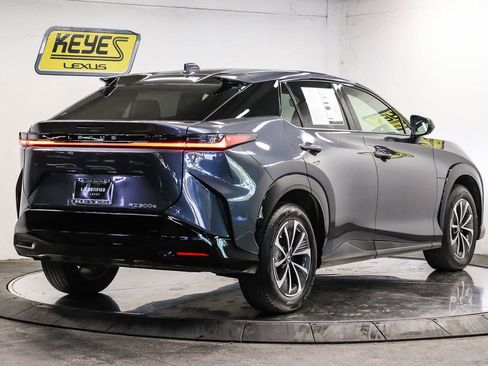 Used 2024 Lexus RZ 300e Premium FWD image 4