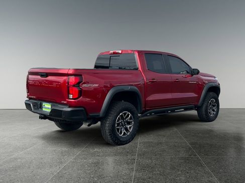 Used 2025 Chevrolet Colorado ZR2 w/ Technology Package AWD/4WD image 7
