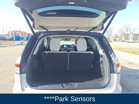 Used 2025 Lincoln Aviator AWD image 11