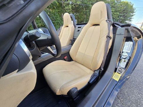 Used 2016 MAZDA MX-5 Miata Grand Touring RWD image 18
