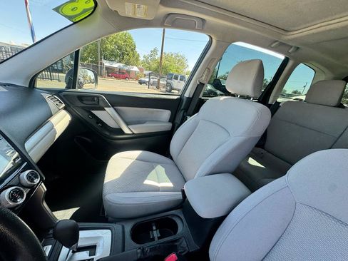 Used 2018 Subaru Forester 2.5i Premium AWD/4WD image 16