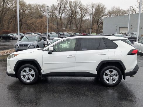 Used 2019 Toyota RAV4 XLE image 9