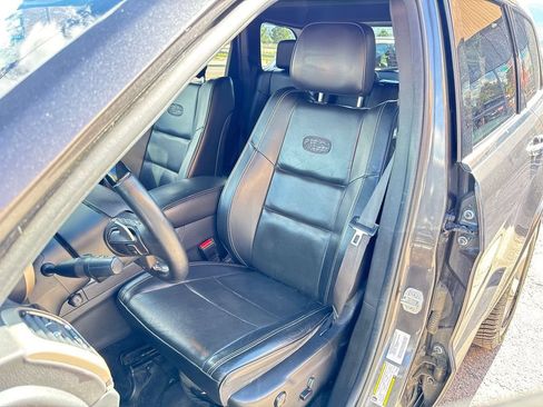 Used 2014 Jeep Grand Cherokee Overland w/ Advanced Technology Group AWD/4WD image 12