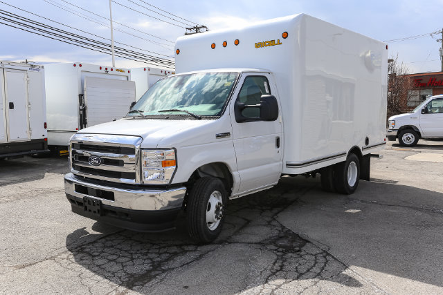 New 2027 Ford E-350 and Econoline 350 Super Duty w/ Power Equipment Group RWD image 5