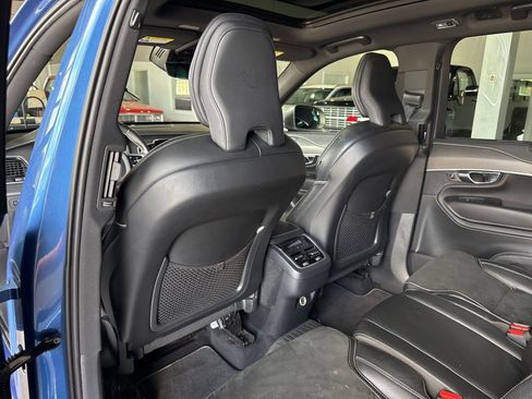 Used 2019 Volvo XC90 T5 R-Design image 8