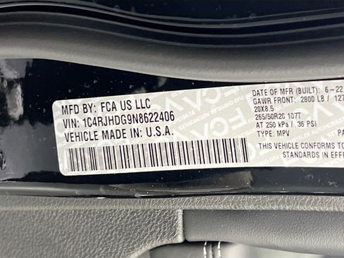 Used 2022 Jeep Grand Cherokee Overland AWD/4WD image 33